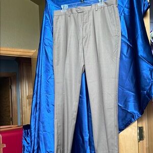 Roundtree & Yorke Tan Dress Pants with flat front and Straight Cut leg